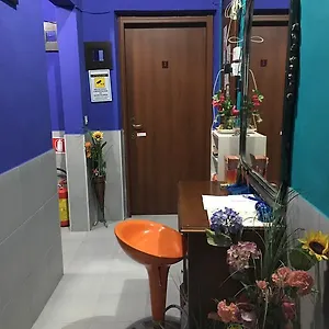  Hostal Volturno House Italia